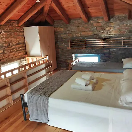 Holiday home Demetra's Stone House